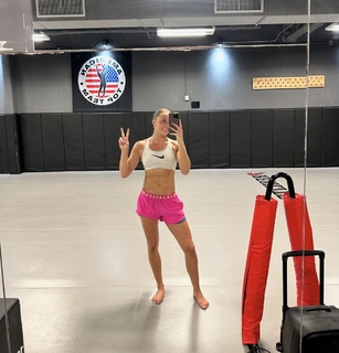 Dakota Ditcheva feet photo thumbnail