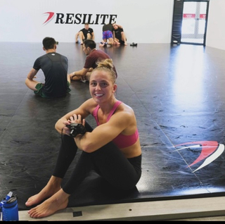 Dakota Ditcheva feet photo thumbnail