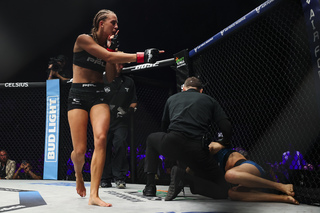 Dakota Ditcheva feet photo thumbnail