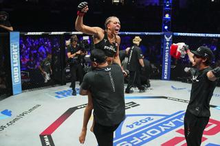 Dakota Ditcheva feet photo thumbnail