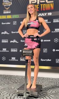 Dakota Ditcheva feet photo thumbnail