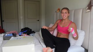 Dakota Ditcheva feet photo thumbnail