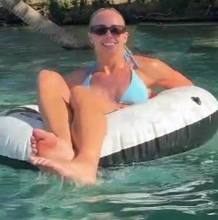Dakota Ditcheva feet photo 6