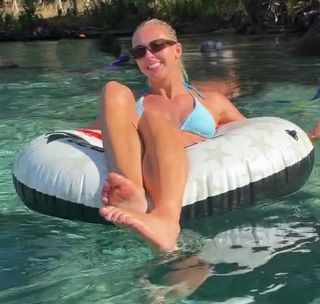 Dakota Ditcheva feet photo 4