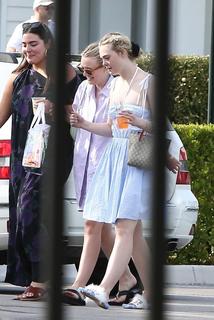 Dakota Fanning feet photo thumbnail