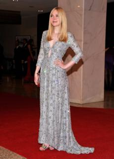 Dakota Fanning feet photo thumbnail
