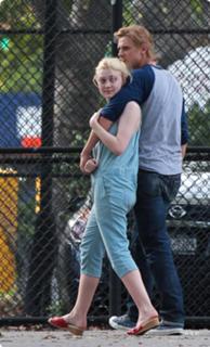 Dakota Fanning feet photo thumbnail