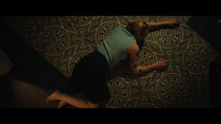 Dakota Fanning feet photo thumbnail