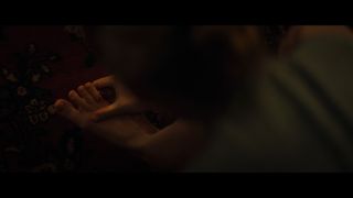 Dakota Fanning feet photo thumbnail