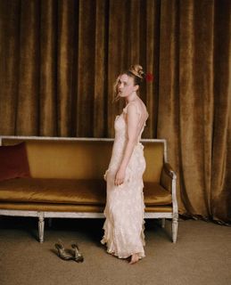 Dakota Fanning feet photo thumbnail