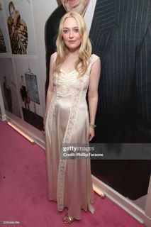 Dakota Fanning feet photo 13