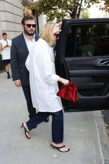 Dakota Fanning feet photo 11