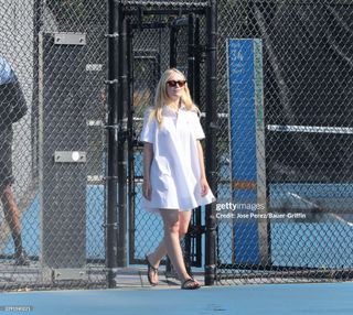 Dakota Fanning feet photo 2