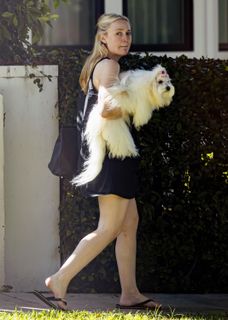 Dakota Fanning feet photo 6