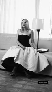 Dakota Fanning feet photo 2