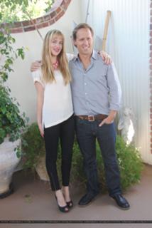 Dakota Johnson feet photo thumbnail