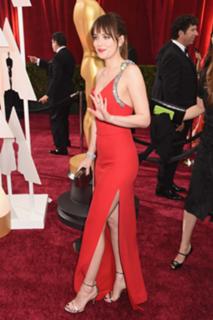 Dakota Johnson feet photo thumbnail