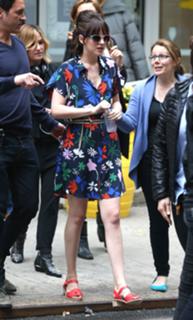 Dakota Johnson feet photo thumbnail