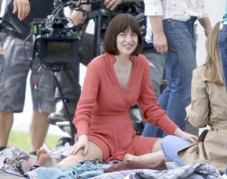 Dakota Johnson feet photo thumbnail