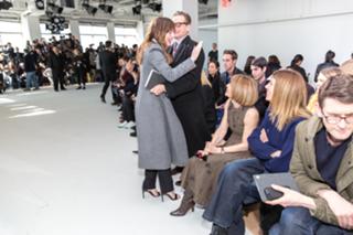 Dakota Johnson feet photo thumbnail