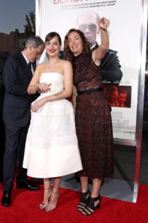 Dakota Johnson feet photo thumbnail