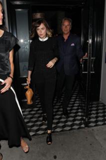 Dakota Johnson feet photo thumbnail
