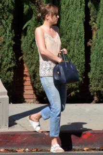 Dakota Johnson feet photo thumbnail