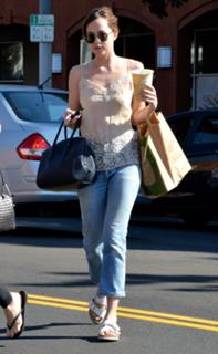 Dakota Johnson feet photo thumbnail