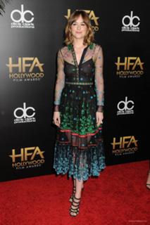 Dakota Johnson feet photo thumbnail