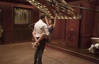 Dakota Johnson feet photo thumbnail