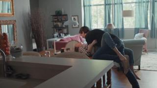 Dakota Johnson feet photo thumbnail