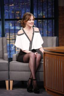 Dakota Johnson feet photo thumbnail