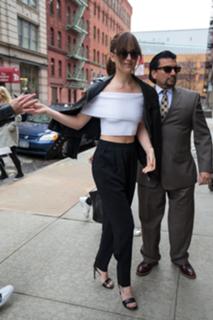 Dakota Johnson feet photo thumbnail