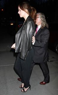 Dakota Johnson feet photo thumbnail