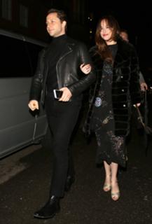 Dakota Johnson feet photo thumbnail