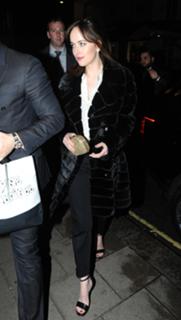 Dakota Johnson feet photo thumbnail