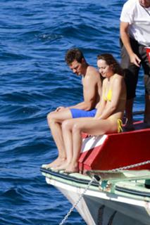 Dakota Johnson feet photo thumbnail