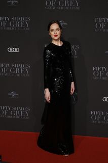 Dakota Johnson feet photo thumbnail