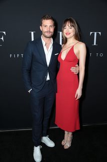 Dakota Johnson feet photo thumbnail