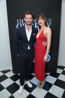 Dakota Johnson feet photo thumbnail