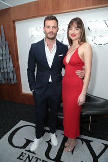 Dakota Johnson feet photo thumbnail