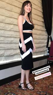 Dakota Johnson feet photo thumbnail