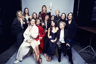 Dakota Johnson feet photo thumbnail