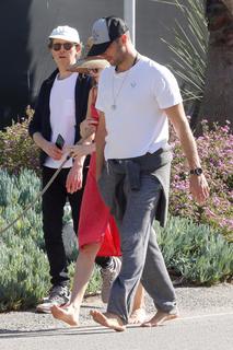 Dakota Johnson feet photo thumbnail