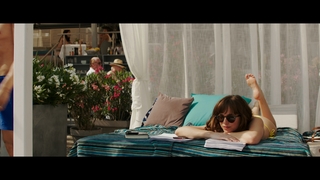 Dakota Johnson feet photo thumbnail