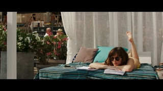Dakota Johnson feet photo thumbnail