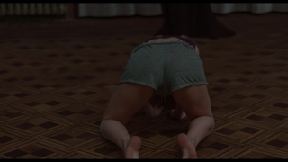 Dakota Johnson feet photo thumbnail