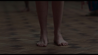 Dakota Johnson feet photo thumbnail