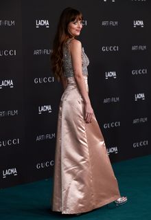 Dakota Johnson feet photo thumbnail