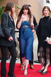 Dakota Johnson feet photo thumbnail
